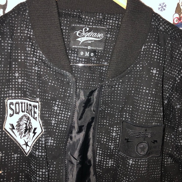 Square Zero graphic trench coat - Picture 7 of 8